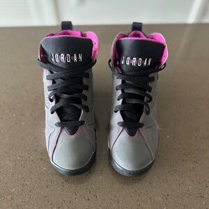 Air Jordan 7 Retro - Valentine’s Day (2015) Grade School (6 big kids)